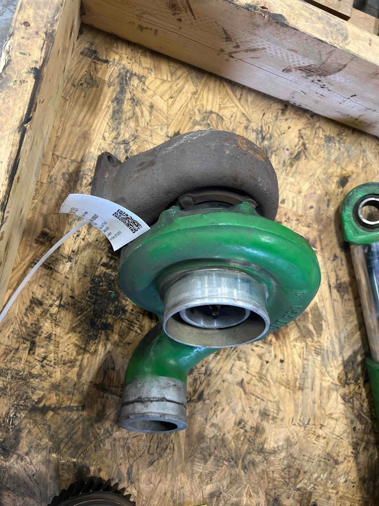 Deere 8200 Turbocharger