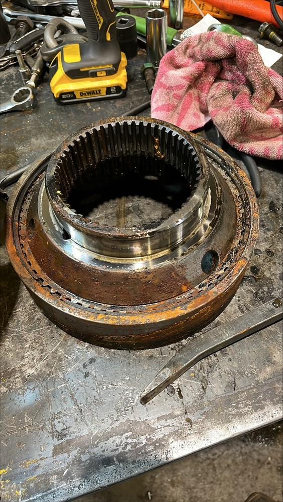 Deere 7810 Mfd Hub & Parts