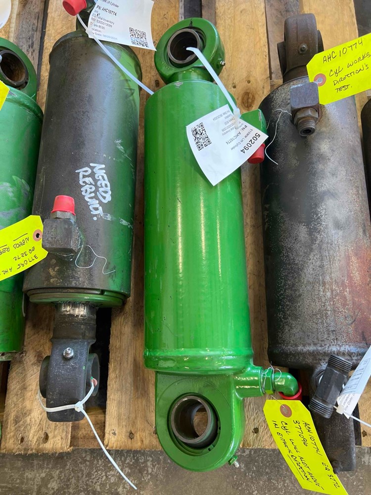 Deere 8530 115MM Lift Cylinder