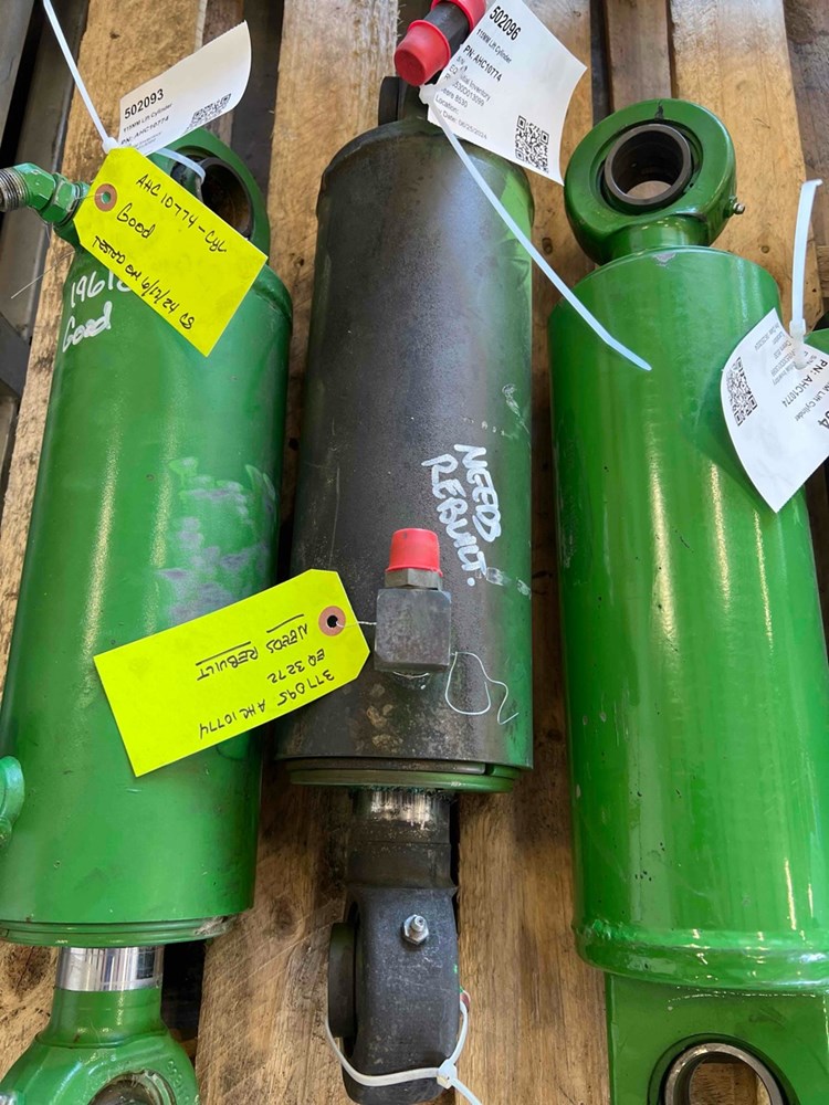 Deere 8530 115MM Lift Cylinder