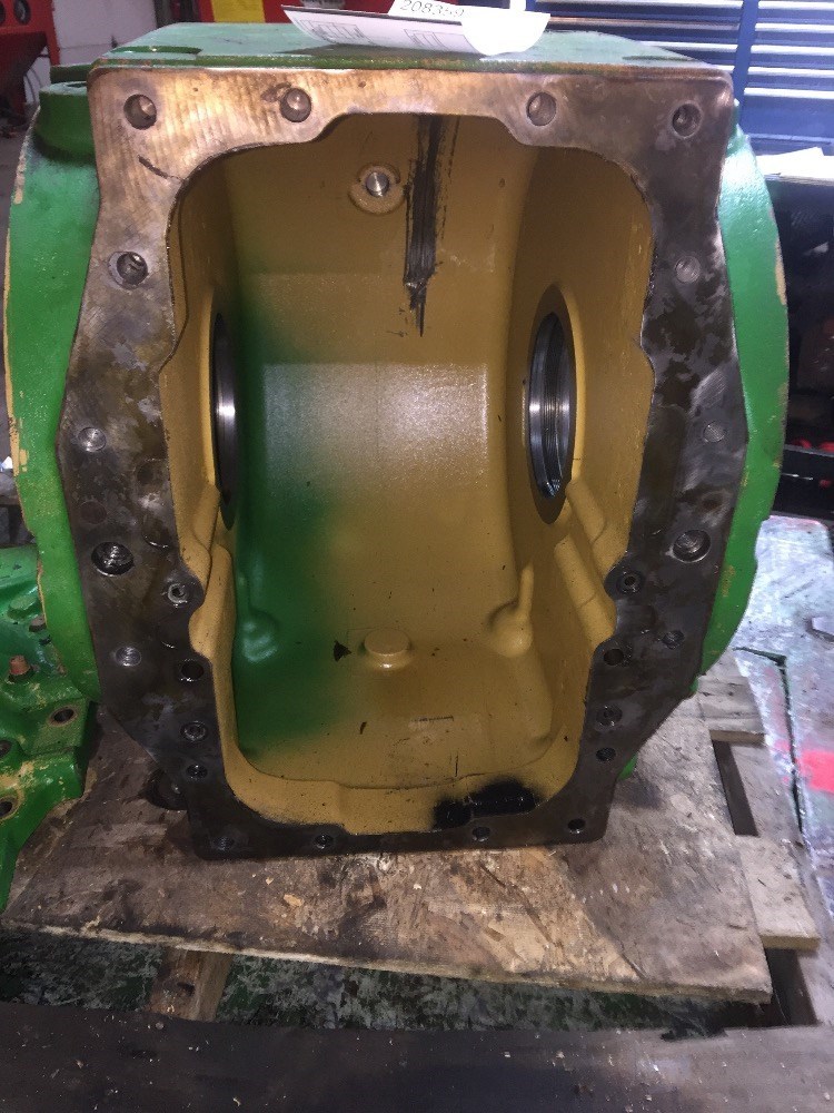 Deere 9520 Differential Case 18 Bolt Case