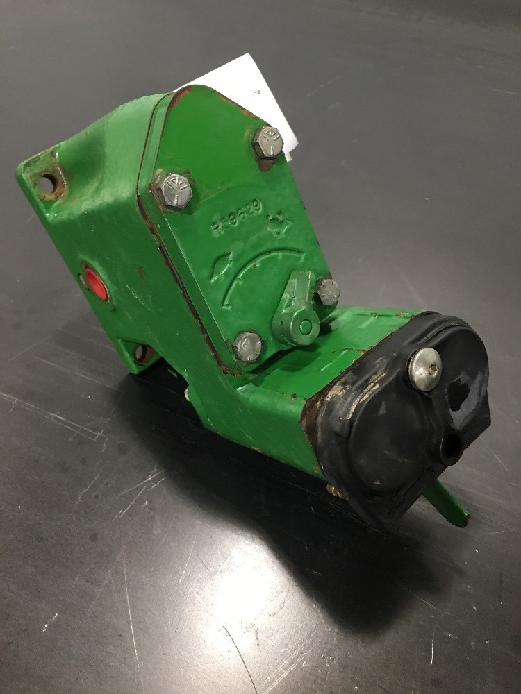 Deere 8770 Hyd Remote Valve & Parts