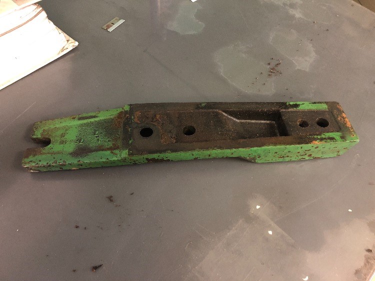 Deere 6400 Sway Block