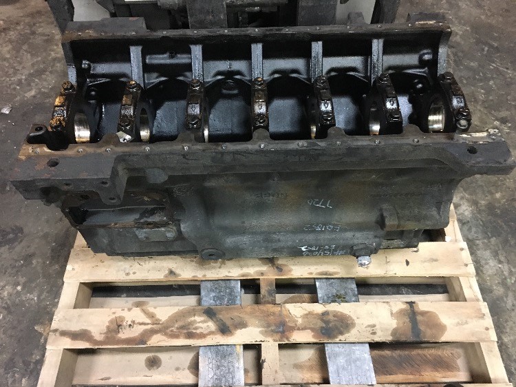 Deere 7720 Cylinder Block