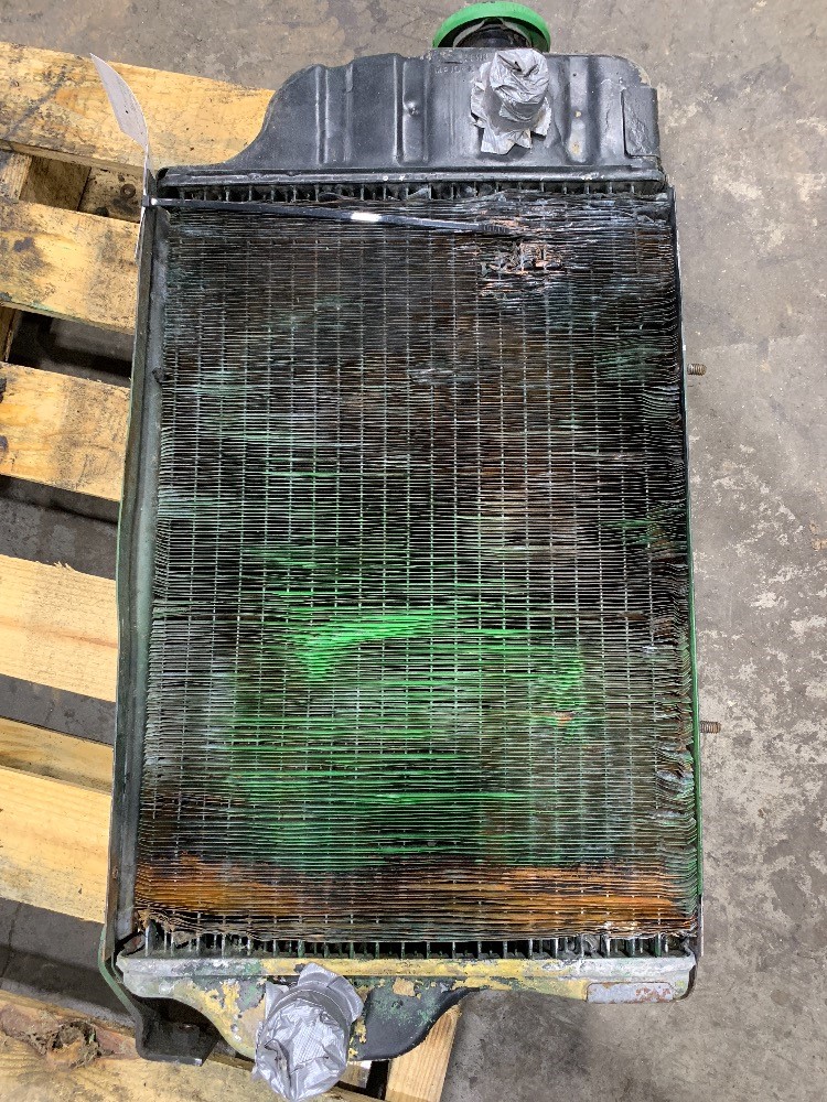 Deere 2640 Radiator