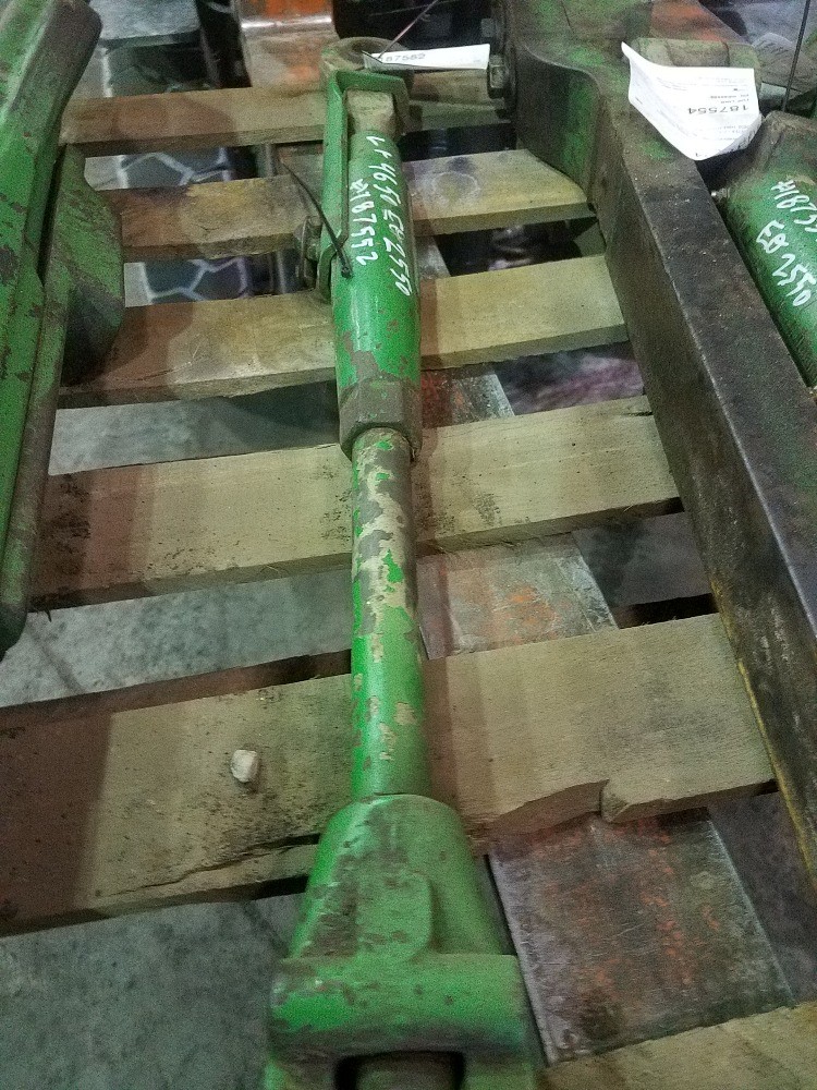 Deere 4650 Lift Arms