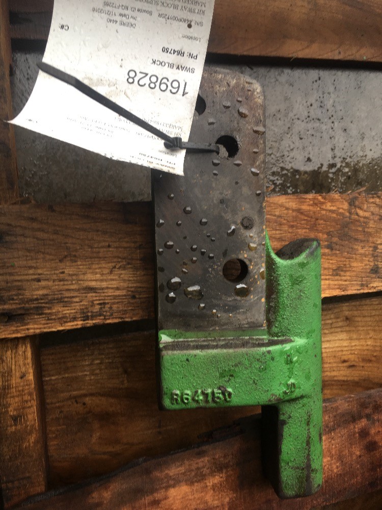 Deere 4440 Sway Block