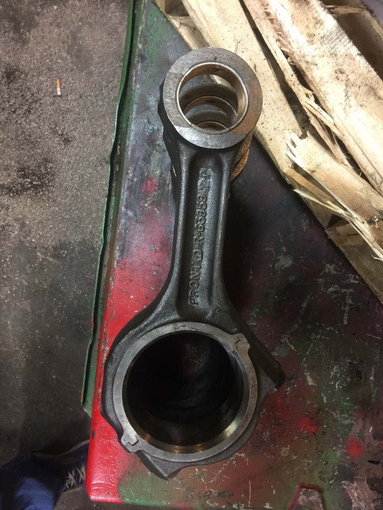 Deere 8650 Connecting Rod