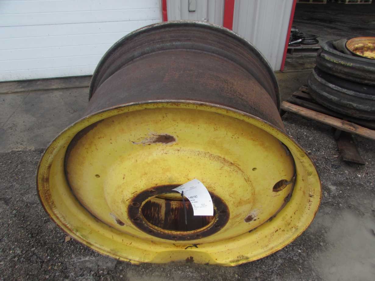 Deere 8640 Rim, Rear