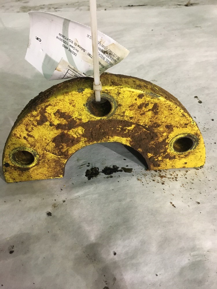 Deere 4650 Wedge/Sleeve